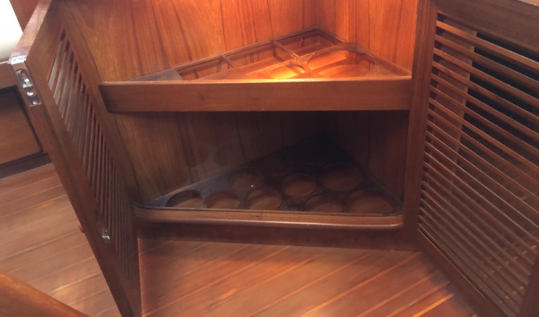 48 Tayana Salon table with liquor cabinet