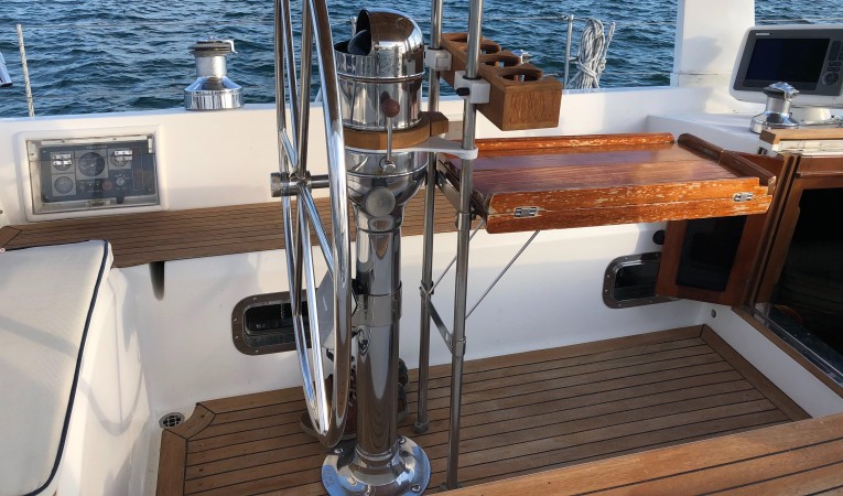 48 Tayana Steering station with folding cockpit table