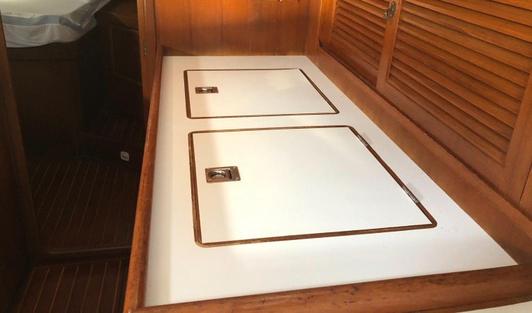 48 Tayana Galley refrigerator and freezer