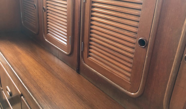 48 Tayana Cabinet detail