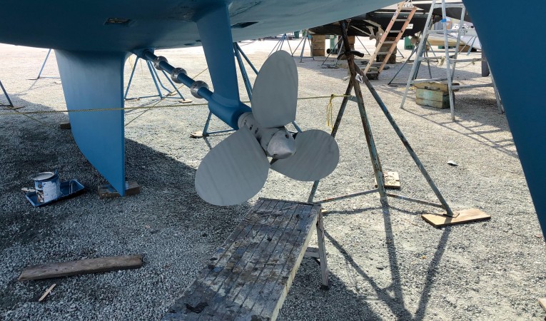 48 Tayana Max prop serviced