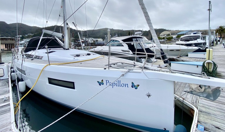44 Jeanneau 