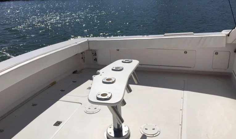 38 Blackfin 