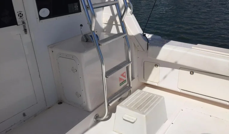 38 Blackfin 