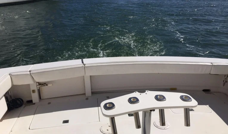 38 Blackfin 