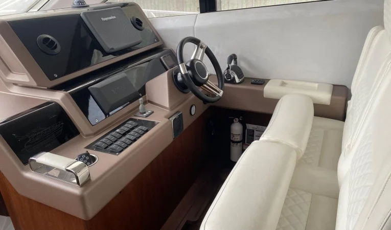 42 Galeon 