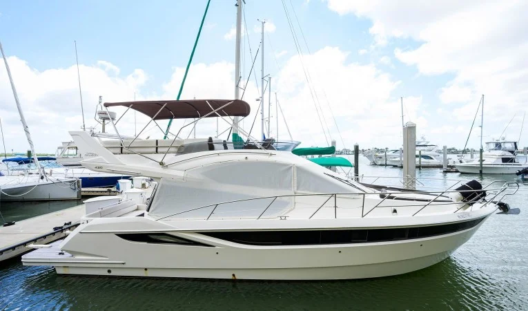 42 Galeon 