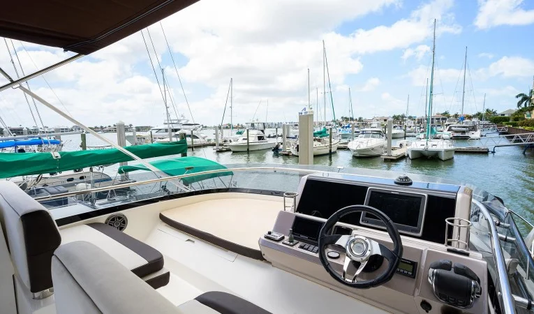 42 Galeon 