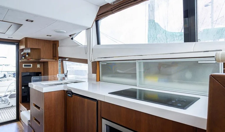 42 Galeon 