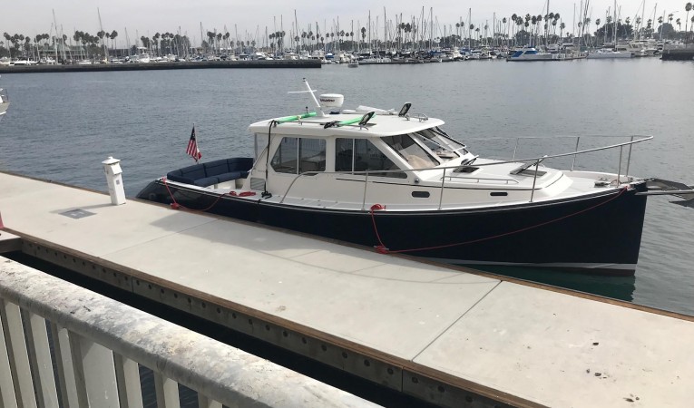 38 Pearson Port Side at Dock