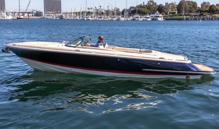 27 Chris-Craft 