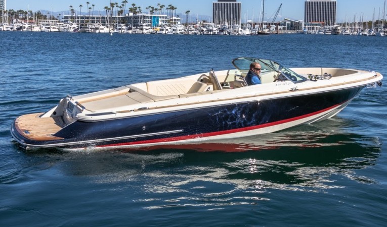 27 Chris-Craft 