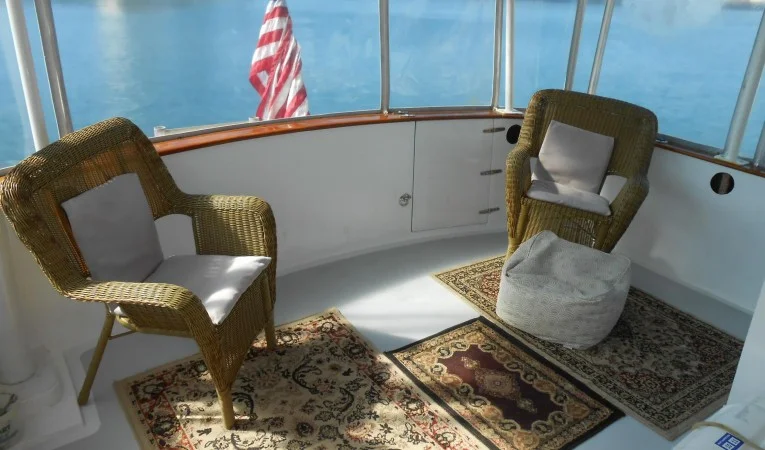 58 Roughwater Enclosed aft deck
