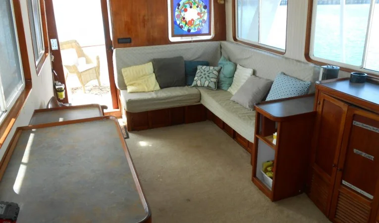 58 Roughwater Salon looking aft