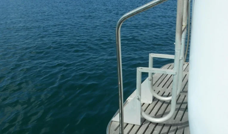 58 Roughwater Swimstep