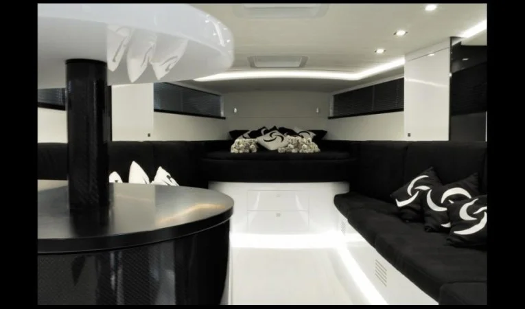 45 Otam Otam Millenium 45 Interior