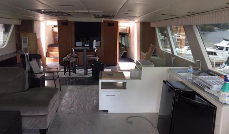 91 Broward MAIN SALON