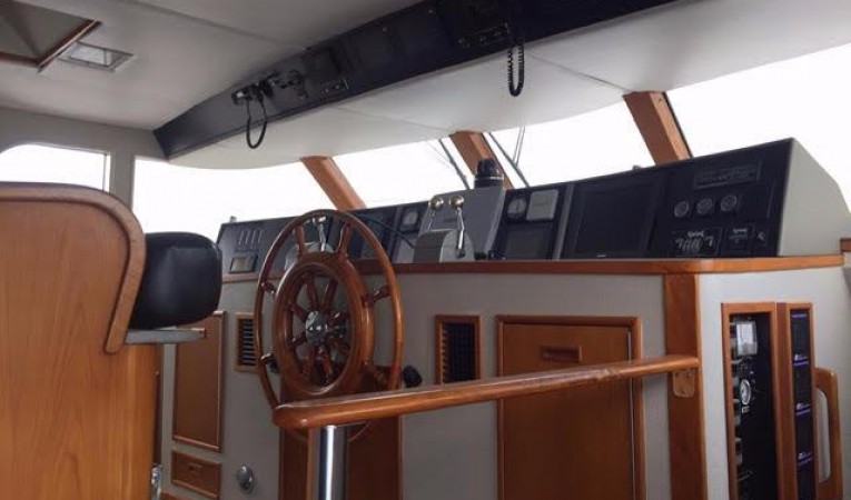 91 Broward PILOT HOUSE