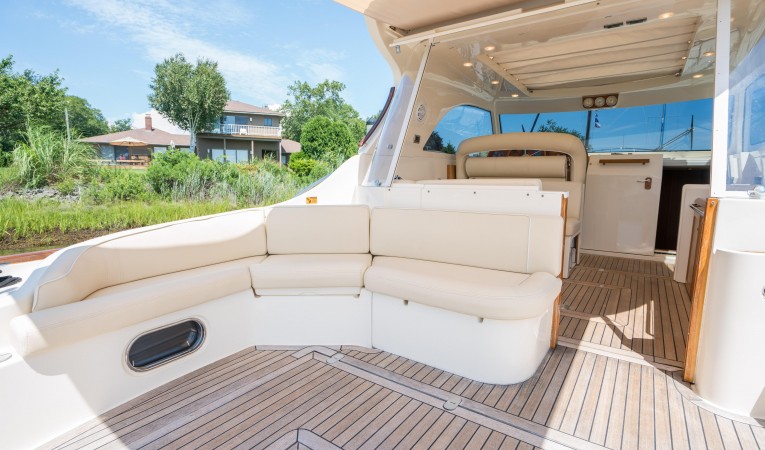 44 Mochi Craft Port Seating