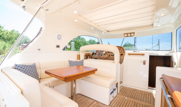 44 Mochi Craft Dinette