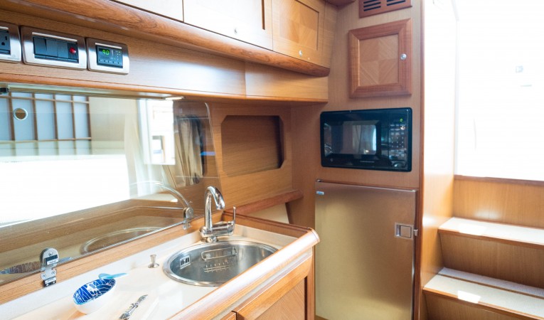 44 Mochi Craft Galley Aft