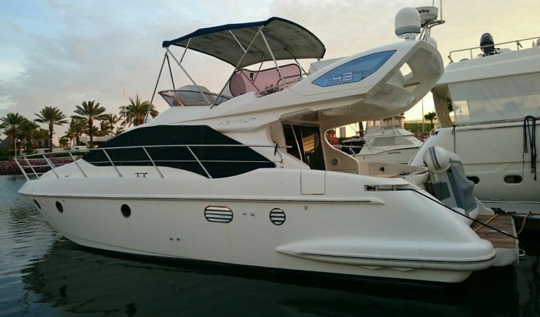 43 Azimut 