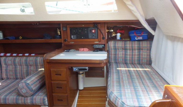 38 Catalina Navigation Station