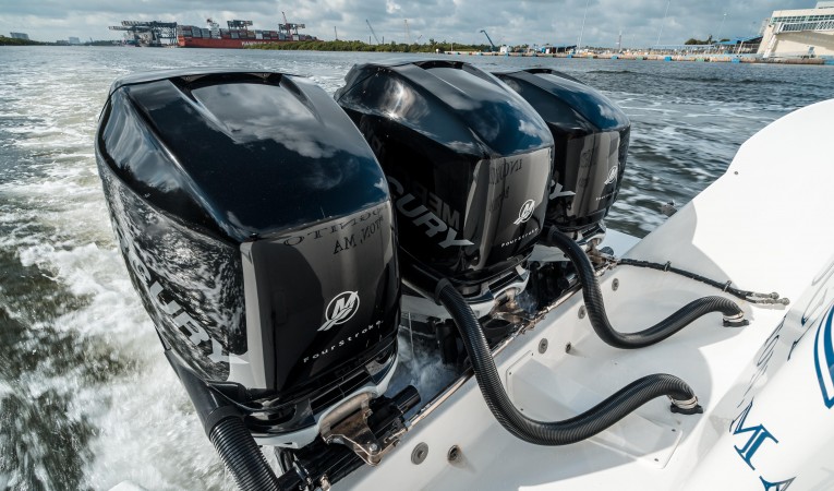 39 Intrepid Triple 300 Verados