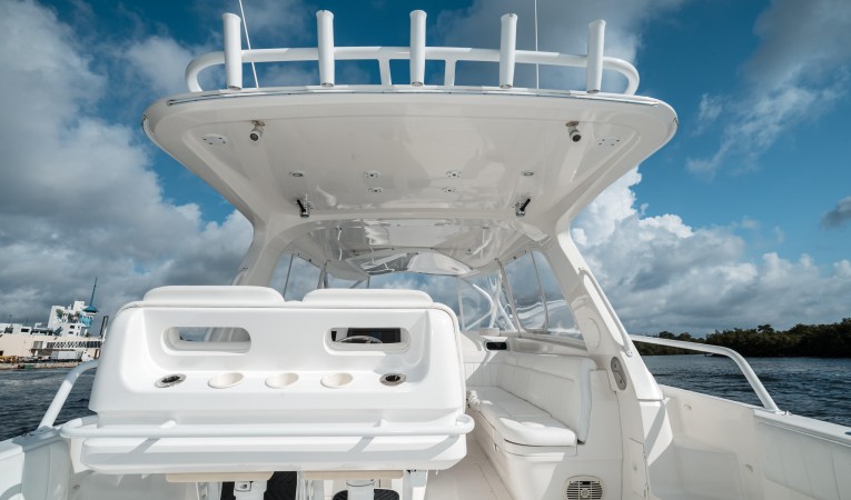 39 Intrepid Fiberglass Hard Top