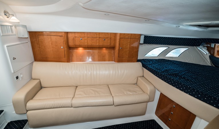 39 Intrepid Bench Seat to Port