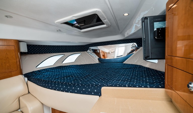 39 Intrepid Full Berth