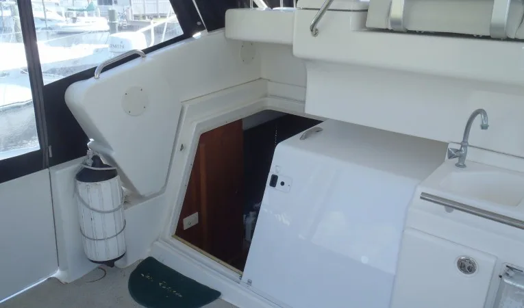 35 Silverton Aft deck 3