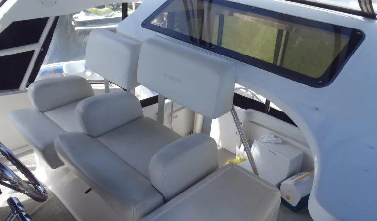 35 Silverton Helm seating