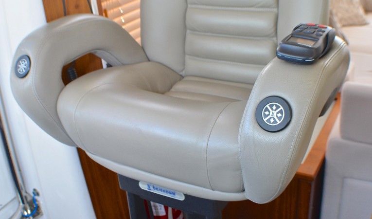 74 Sunseeker Captain's Chair