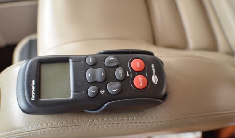 74 Sunseeker Wireless Autopilot