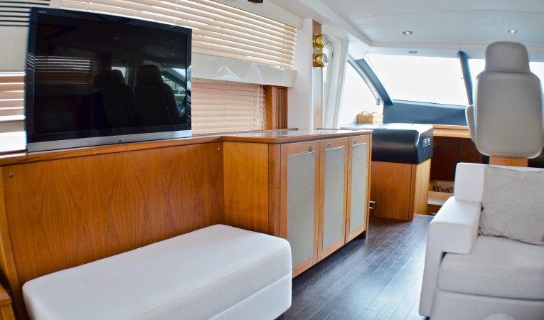 74 Sunseeker Pop up TV