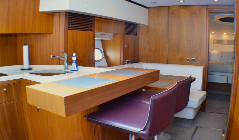 74 Sunseeker Galley Bar