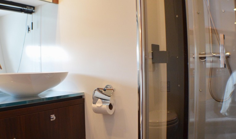 74 Sunseeker VIP Head