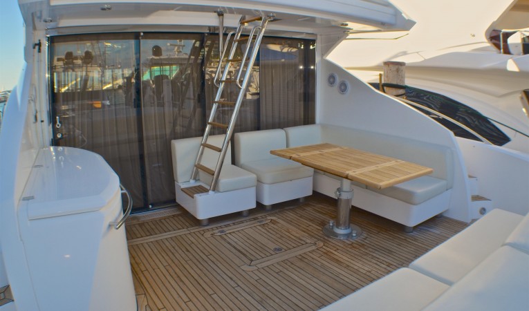 74 Sunseeker Cockpit Seating
