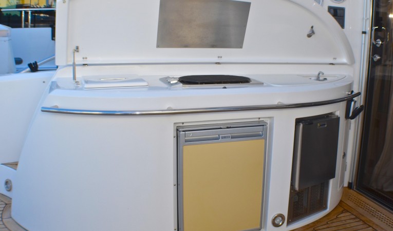 74 Sunseeker Cockpit Galley