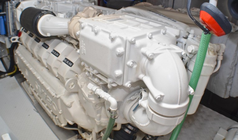 74 Sunseeker Engine Room