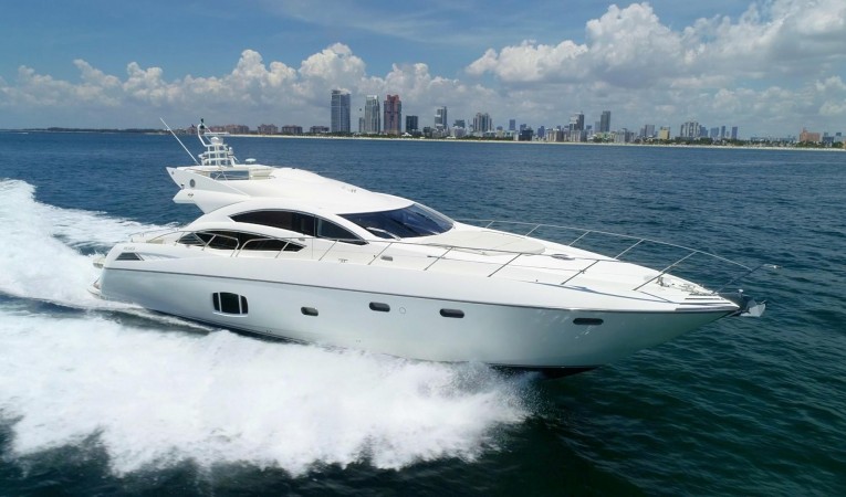 74 Sunseeker Running Miami Beach