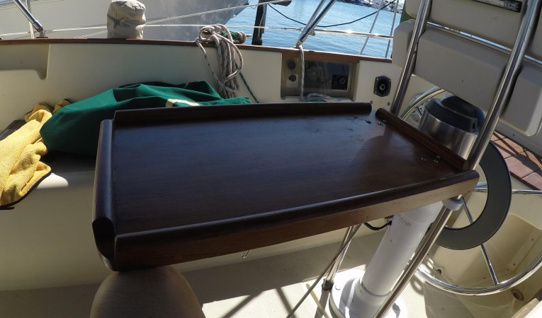 32 Island Packet Functional cockpit table