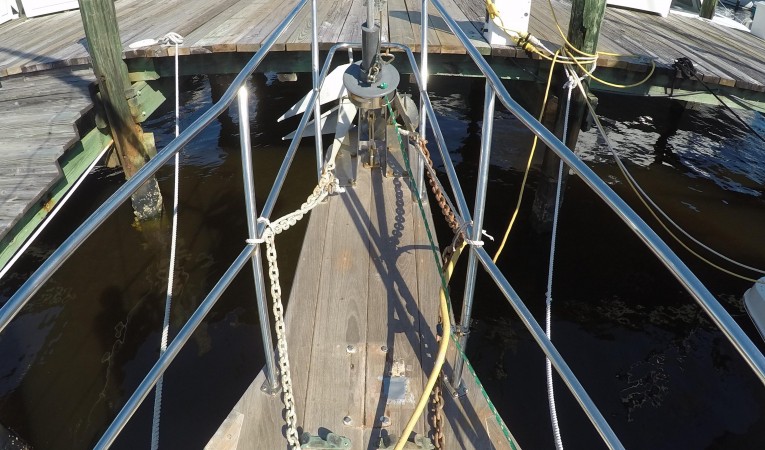 32 Island Packet Bow pulpit with dual anchors