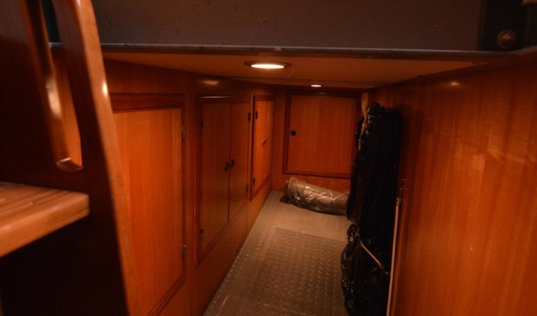 43 Selene Commissary