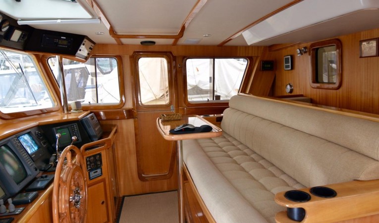 43 Selene Pilothouse- Looking starboard