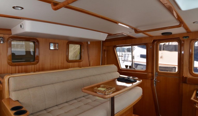 43 Selene Pilothouse- Looking starboard aft
