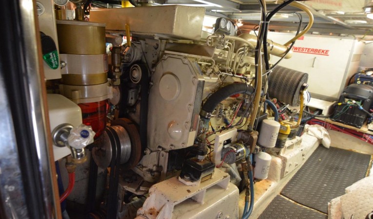 43 Selene Engineroom