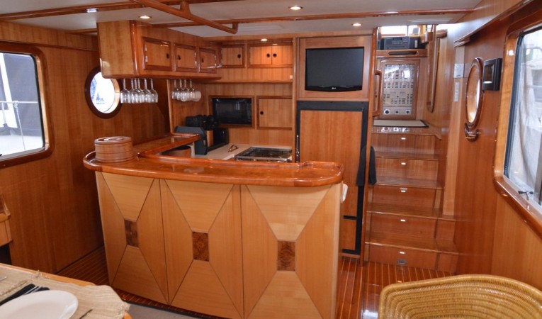 43 Selene Salon- Looking forward to port