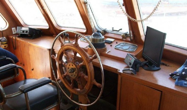 86 Feadship Current wheel house
